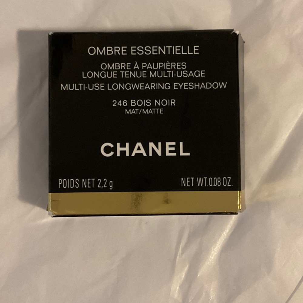 CHANEL Ombre Essentielle Eyeshadow 246 Bois Noir with velvet case